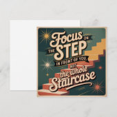 Cartes Pour Fêtes Annuelles Concentrez-vous sur le pas devant vous (Devant / Derrière)