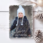 Cartes Pour Fêtes Annuelles Croire en Noël Rustique neige photo<br><div class="desc">Montrez que vous "croyez" à la magie des vacances avec cette carte de vacances rustique. Ajoutez une photo et du texte personnalisé à l'avant et à l'arrière qui sont encadrés par une bordure enneigée. Simple et rustique, mais élégant et classique, il fera sourire amis et famille. Changez la couleur arrière...</div>