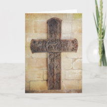 Croix sculptée de Pâques