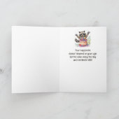 Cartes Pour Fêtes Annuelles Cute Whimsical Raccoon Anniversaire Manger au gâte (Intérieur)