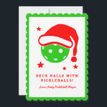 Cartes Pour Fêtes Annuelles Découvrir les Halls avec des boules de poules Noël<br><div class="desc">Cette carte de pickleball de Noël fait un cadeau parfait pour tout amoureux du pickleball. L'avant a un pickleball vert avec un chapeau de Père Noël et un texte qui dit "Deck the Halls with Pickleballs". À l'arrière, la conception comporte un graphique HO HO où la lettre O est remplacée...</div>