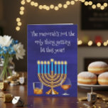 Cartes Pour Fêtes Annuelles Drôle Hanoukka Menorah Cocktails Boire<br><div class="desc">Ce design a été créé à partir de ma peinture acrylique fluide unique. Il peut être personnalisé en cliquant sur le bouton personnaliser et en modifiant le nom, les initiales ou les mots. Vous pouvez également modifier la couleur et le style du texte ou supprimer le texte d'une conception d'image...</div>