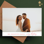 Cartes Pour Fêtes Annuelles Élégant rouge | MERRY CHRISTMAS Photo Collage<br><div class="desc">SOUHAITEZ VOTRE FAMILLE,  AMIS A JOYEUSE CHRISTMAS Photo Collage HAPPY Holiday Card. Cette carte branchée comprend 3 familles de photos à l'arrière avec une grande photo à l'avant avec du texte personnalisé à l'avant et à l'arrière.</div>