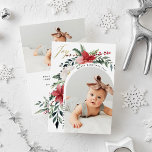 Cartes Pour Fêtes Annuelles Elégante Arche et photo florales<br><div class="desc">Ces beaux cartes photos de vacances présentent votre photo personnelle préférée sur le devant, entourée d'une forme d'arc moderne pleine de poinsettias de Noël aquarelle classique, de fleurs, de la verdure et de la calligraphie écriture or qui dit "joie". Des illustrations florales rouges et blanches traditionnelles et élégantes ornent à...</div>