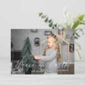 Cartes Pour Fêtes Annuelles Elégante paix sur Terre Script Dark Sage 4 Photo (Debout devant)