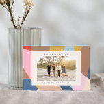 Cartes Pour Fêtes Annuelles Famille Abstraite colorée Photo Festive brillante<br><div class="desc">Souhaitez à vos amis et à votre famille de passer de bonnes vacances avec ces belles cartes avec votre photo préférée et un beau design abstrait coloré.</div>