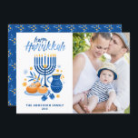 Cartes Pour Fêtes Annuelles Festive Aquarelle Menorah Happy Hanoukka Photo<br><div class="desc">Heureux Hanoukka ! Envoyez vos souhaits à votre famille et à vos amis avec cette carte à plat photo personnalisable. Il présente des illustrations aquarelles de symboles Hanoukka tels que Hanukkiah ou menorah,  sufganiyot,  olives et dreidel. Personnalisez en ajoutant des noms et une photo.</div>