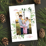 Cartes Pour Fêtes Annuelles Festive hiver verdure Élégante photo botanique<br><div class="desc">Cet élégant carte photo de vacances dispose d'une belle photo cadre de feuilles d'aquarelle et de baies. Le texte est personnalisable. Cette conception s'adapte à une photo verticale. Le fond est un blanc classique qui est aussi personnalisable. Vous pouvez également ajouter du texte et/ou des photos supplémentaires au dos en...</div>