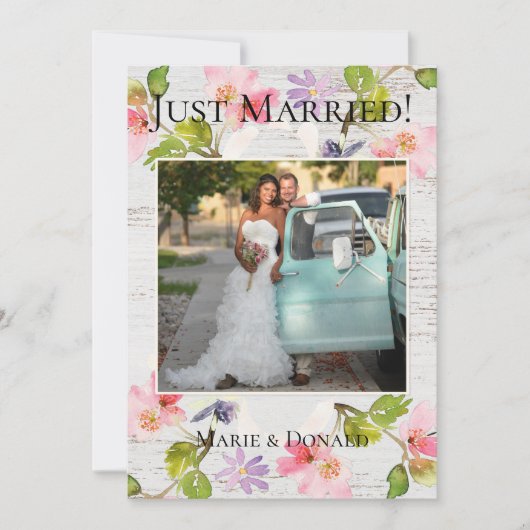 Cartes Pour Fêtes Annuelles Fleurs roses rustiques sur Bois Blanc Juste Mariés (Devant)