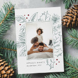 Cartes Pour Fêtes Annuelles Foliage vintage | Photo avant et arrière<br><div class="desc">Les cartes photos de vacances chic et élégant disposent de votre photo verticale préférée encadrée de feuillage vert et blanc et blanc, dans un style art-ligne. De minuscules baies rouges sèches apportent une touche de couleur à ce design chic et minimaliste. Personnalisez avec votre salutation personnalisée (avec "toujours joyeuse") et...</div>