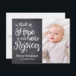 Cartes Pour Fêtes Annuelles Frissons de l'Espoir le monde fatigué se réjouit N<br><div class="desc">Présentez notre Frissons de l'Espoir le Monde las Réjouis nouvelle carte de vacances pour bébé, une façon parfaite de célébrer la joie de Noël et l'arrivée de votre nouveau bébé. Cette carte à plat personnalisée présente les beaux mots "Un frisson d'espoir que le monde fatigué se réjouit" présentés sur un...</div>