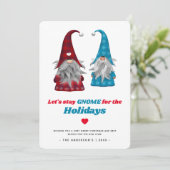 Cartes Pour Fêtes Annuelles Fun 'Let's Stay Gnome for the Holidays' Noël (Debout devant)
