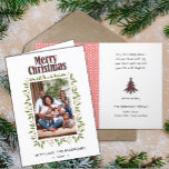 Cartes Pour Fêtes Annuelles Fun Red Plaid Script Red Berry Joyeux Noël<br><div class="desc">Envoyez des voeux et des salutations chaleureux à vos proches avec cette carte de vacances simple, chic et minimaliste à cadre floral avec un assortiment de pignons verts, feuillage avec des baies rouges. Reverse pour révéler un arbre de Noël avec un ornement étoilé en motif rouge classique. Souhaitez-vous à tous...</div>
