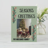 Cartes Pour Fêtes Annuelles Garland and Berries Happy Holidays Card (Debout devant)