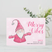 Cartes Pour Fêtes Annuelles Gnome rose mignon Joyeux Vibes Noël (Debout devant)