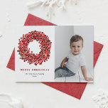 Cartes Pour Fêtes Annuelles Gouache Red Winterberry Wreath Photo Noël<br><div class="desc">Joyeux Noël | Envoyez vos souhaits de vacances à vos amis et à votre famille avec cette carte de Noël personnalisable. Cette carte photo de Noël est ornée d'une couronne d'hivernage rouge gouache peinte à la main. Personnalisez cette carte de Noël classique en ajoutant vos détails. Cette carte de Noël...</div>