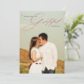 Cartes Pour Fêtes Annuelles Gratuit Rouge Script Calligraphie pleine photo (Debout devant)