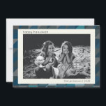 Cartes Pour Fêtes Annuelles Hanoukka Blue Ombre moderne Motif géométrique<br><div class="desc">Carte Hanoukka élégante avec motif géométrique moderne de triangles dans un beau gris et bleu ombre.</div>