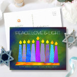 Cartes Pour Fêtes Annuelles Hanoukka Chic Boho bougies Green Peace Love Light<br><div class="desc">"Paix, amour et lumière." Une illustration ludique, moderne et artistique de bougies motifs de saumons dans une menorah vous aide à inaugurer les vacances de Hanoukka. Des bougies bleues assorties de motifs de fausse feuille colorés recouvrent un arrière - plan texturé vert profond et riche. Au verso, tapez votre copie...</div>