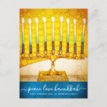 Cartes Pour Fêtes Annuelles Hanoukka élégant Yellow Gold Menorah Script Turquo<br><div class="desc">"Paix, Amour, Hanoukka". Une photo de fond illustrant une menorah d'or jaune brillant et colorée sur un arrière - plan bleu turquoise texturé vous aide à inaugurer les vacances de Hanoukka. Sentez la chaleur et la joie de la saison des Fêtes chaque fois que vous envoyez cette carte postale de...</div>