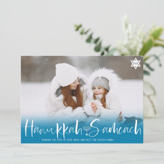 Cartes Pour Fêtes Annuelles Hanoukka Sameach bleu superposition script menorah (Debout devant)