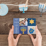 Cartes Pour Fêtes Annuelles Hanukkah Symbols Quilt Photo Card<br><div class="desc">A Menorah,  Star of David and Dreidel with a quilt applique look wish friends and family Eight Magical Days on this charming Photo Card. Reverse side has a blue quilted look. Customize with your Family's Photo and Names for a truly personal Hanukkah greeting!</div>