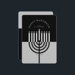 Cartes Pour Fêtes Annuelles Happy Hanoukka Modern Menorah bougie noir & gris<br><div class="desc">Heureux Hanoukka, envoyez vos souhaits Hanoukka à votre famille et à vos amis avec notre belle et moderne carte de vacances personnalisable. Notre design présente notre bougie menorah moderne. Une palette moderne de couleurs noir et gris est utilisée. "Happy Hanoukka" est écrit dans une police moderne et arche autour de...</div>