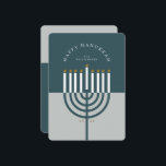 Cartes Pour Fêtes Annuelles Happy Hanoukka Moderne Menorah bougie Turquoise bl<br><div class="desc">Heureux Hanoukka, envoyez vos souhaits Hanoukka à votre famille et à vos amis avec notre belle et moderne carte de vacances personnalisable. Notre design présente notre bougie menorah moderne. Une palette de couleurs turquoise bleu et bleu-gris moderne est utilisée. "Happy Hanoukka" est écrit dans une police moderne et arche autour...</div>