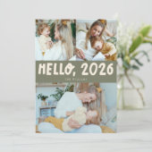 Cartes Pour Fêtes Annuelles Hello 2026 Typography Sage Green Photo (Debout devant)