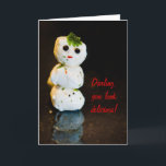 Cartes Pour Fêtes Annuelles Humour Mozzarella Ball Snowman<br><div class="desc">La nourriture est amusante avec du fromage ! Ce mignon petit bonhomme de boule de mozzarella de fromage de neige est un art alimentaire génial pour envoyer une carte mignonne à vos amis. Idéal pour le plaisir, une invitation à dîner ou tout ce que vous voulez - révisez le texte...</div>
