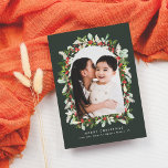 Cartes Pour Fêtes Annuelles Jardin d'hiver | Arc vert Noël 1 Photo<br><div class="desc">Célébrez la saison des Fêtes avec nos élégantes cartes photos de Noël "Jardin d'hiver". Carte verte festive, avec une photo en arc unique encadrée par une aquarelle peinte à la main, ce design est une prise moderne sur un thème traditionnel. L'arrangement floral de l'aquarelle comprend les baies d'hiver rouges, le...</div>
