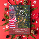 Cartes Pour Fêtes Annuelles Jours Rustiques De Snowman En Journal Soyez Joyeux<br><div class="desc">"Que vos journées soient joyeuses et brillantes." Une citation de typographie en écriture blanche et une photo de gros plan d'un joyeux et mignon bonhomme de neige en rondins rustiques, enveloppé d'un foulard rayé rouge et blanc contre des arbres éclairés vous aident à inaugurer Noël et Nouvel An. Sentez la...</div>