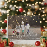Cartes Pour Fêtes Annuelles Joyeuses Fêtes or personnalisé confettis dorés | P<br><div class="desc">Jolie carte de vœux moderne de saison avec photo, Noël, Hanouka, carte de vœux. Cartes DIY faciles à éditer - il suffit d'ajouter votre photo de famille et votre texte. Option à l'intérieur de la carte pour avoir un message ou supprimer pour ajouter vos notes manuscrites. Confettis en feuille d'or...</div>
