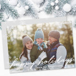 Cartes Pour Fêtes Annuelles Joyeuses Vacances hiver Superposition de neige Fam<br><div class="desc">Carte photo de vacances sur mesure avec script à main moderne "happy holiday" avec superposition de neige en hiver.</div>