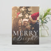 Cartes Pour Fêtes Annuelles Joyeux et brillant Moderne Élégant Photo de Noël (Debout devant)