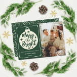 Cartes Pour Fêtes Annuelles Joyeux et brillant Noël moderne Bauble photo<br><div class="desc">Envoyez les voeux de cette année dans le style avec cette carte de vacances de Noël moderne et très tendance. Le design est facile à personnaliser avec votre propre libellé et une photo de votre choix et votre famille et vos amis seront ravis quand ils recevront ces cartes de Noël...</div>