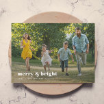 Cartes Pour Fêtes Annuelles Joyeux et lumineux | Style Famille Photo Noël<br><div class="desc">Une carte de voeux à plat design moderne avec une typographie rétro audacieuse citant "joyeux & lumineux" en blanc avec une couleur beige en pierre neutre naturelle au verso. L'accueil, le nom et le message peuvent être facilement customisés pour une touche personnelle. Un design tendance, minimaliste et contemporain pour se...</div>