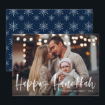 Cartes Pour Fêtes Annuelles Joyeux Hanoukka Brush Letting Photo<br><div class="desc">Heureux Hanoukka ! Envoyez vos souhaits et vos salutations de vacances avec cette carte de séjour rustique. Il comporte "Happy Hanoukka" en lettres brosses à la main. Personnalisez cette carte de vacances en ajoutant votre photo préférée, votre salutation, vos noms et autres détails. Disponible sous forme de carte à plat,...</div>