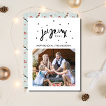Cartes Pour Fêtes Annuelles Joyeux Noel Boho Bird Photo famille Noël<br><div class="desc">Découvrez la chaleur et le fantaisie de la saison des Fêtes avec notre carte de Noël Joyeux Noel Boho Bird Family. Doté d'un charmant motif d'oiseau de porc au dos et de "Joyeux Noel" à l'avant, cette carte est conçue pour apporter une sensation confortable et sincère à vos salutations de...</div>