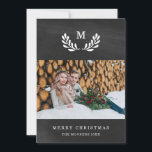 Cartes Pour Fêtes Annuelles Joyeux Noël | Chalkboard Look avec photo<br><div class="desc">Cette carte de vacances rustique comprend deux de vos photos personnelles,  avec une couronne de laurier blanc entourant votre monogramme sur un tableau noir arrière - plan.</div>