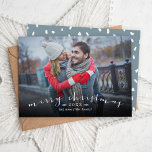 Cartes Pour Fêtes Annuelles Joyeux Noël Chic Script superposition photo<br><div class="desc">Cartes photos de Noël imprimées sur mesure et abordables avec des modèles simples pour la personnalisation. Ce design élégant présente un design simple de superposition photo avec "Joyeux Noël" dans une police de script de calligraphie moderne. Personnalisez-le avec votre photo, nom, année ou autre texte personnalisé. Le côté inverse offre...</div>