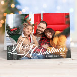 Cartes Pour Fêtes Annuelles Joyeux Noël Élégante Calligraphie Script Photo<br><div class="desc">La carte photo de Noël pliée présente un élégant script de calligraphie blanc "Joyeux Noël" superposé design avec du texte personnalisé qui peut être personnalisé avec votre(s) nom(s), l'année, et une photo de style paysage préféré. L'intérieur de la carte comprend du texte supplémentaire qui peut être personnalisé avec un message...</div>