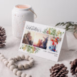 Cartes Pour Fêtes Annuelles Joyeux Noël Or Botanique Hivernale Photo Fêtes<br><div class="desc">Vous cherchez une carte de vacances unique qui se démarquera vraiment ? Découvrez notre carte de vacances photo botanique Merry Christmas Gold Winter Greenery ! Cette belle carte présente trois de vos photos préférées, entourées de motifs hivernaux festifs rouges et verts. La calligraphie moderne complète l'aspect, faisant de cette carte...</div>