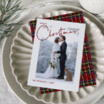 Cartes Pour Fêtes Annuelles Joyeux Noël Rouge et Vert Plaid Photo Script<br><div class="desc">Cette belle, moderne Classic Red & Green Plaid Joyeux Noël Script Photo Christmas Holiday Card comporte votre photo mariage verticale derrière une bordure blanche. Le mot "Joyeux" apparaît dans la mode de la frontière en haut à gauche, suivi par le mot "Noël" dans une belle typographie à la main courageuse,...</div>