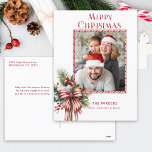 Cartes Pour Fêtes Annuelles Joyeux Noël Sucre de canne Bow Photo<br><div class="desc">Un design de vacances amusant et festif avec un modèle photo dans un cadre de sucre de canne avec un bouquet de saint d'hiver et de verdure attaché avec un arc rayé sucre de canne. Caractéristiques Joyeux voeux de Noël dans une police personnalisée unique.</div>