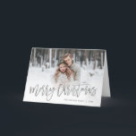 Cartes Pour Fêtes Annuelles Joyeux scénario de Noël en argent superposition de<br><div class="desc">Des cartes photos de Noël imprimées sur mesure et abordables avec des modèles simples pour la personnalisation. Ce design moderne et élégant présente un faux scénario en feuille d'argent Joyeuse typographie de Noël superposée sur votre photo à fond de sang. Personnalisez-le avec vos photos, nom de famille, année ou autre...</div>