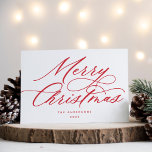 Cartes Pour Fêtes Annuelles Joyeux script rouge Noël<br><div class="desc">Cette carte de Noël élégante et moderne présente un élégant script de calligraphie moderne en rouge. Ajoutez votre propre texte pré-imprimé à l'intérieur ou supprimez simplement l'exemple de texte pour le garder vide pour votre propre note manuscrite.</div>