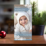 Cartes Pour Fêtes Annuelles Let It Snow - Photo verticale avec des flocons de<br><div class="desc">Une superposition amusante de bleu pastel sur votre photo avec des flocons de neige et de type fantaisie. Customisez ceci avec 1 photo verticale,  votre nom de famille et l'année en cours. Vous pouvez utiliser une photo en noir et blanc ou une photo en couleur.</div>