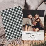 Cartes Pour Fêtes Annuelles Machine à écrire moderne | Photo de vacances sur E<br><div class="desc">Cette carte de vacances simple et élégante dit "joyeux noël" en texte machine à écrire,  avec une branche botanique tendance et votre photo personnelle préférée. L'arrière - plan est décorée d'une motif noire en vichy.</div>