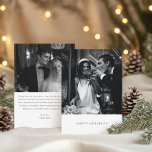 Cartes Pour Fêtes Annuelles Mariage photo minimaliste moderne noir blanc deux<br><div class="desc">Une carte de vacances élégante et moderne avec votre portrait noir et blanc préféré au-dessus d'un classique éditable accueil de vacances serif. La disposition minimaliste permet à vos photos (avant et arrière) de briller, tandis que le message personnalisable au dos est parfait pour partager une note personnelle ou une mise...</div>